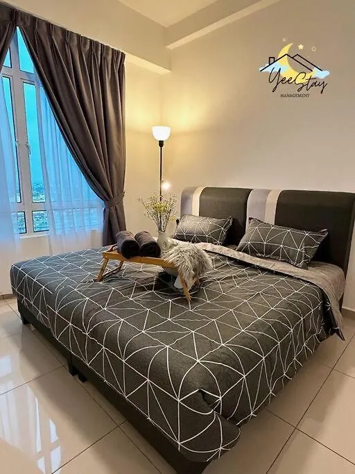 Апартаменты Novo8 Residence 7-11Pax/Videogame/8Min To Jonker A2001 Kampong Tambak